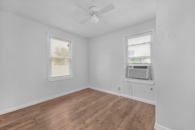 Photo - 2101 W Romana St Unit A