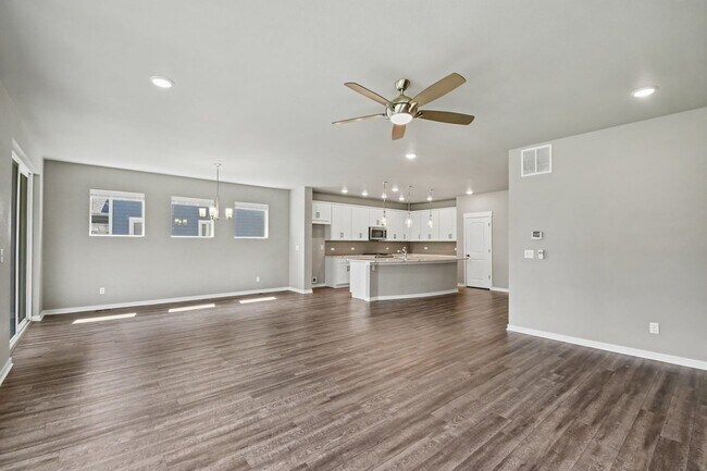 Photo - 5260 Second Ave