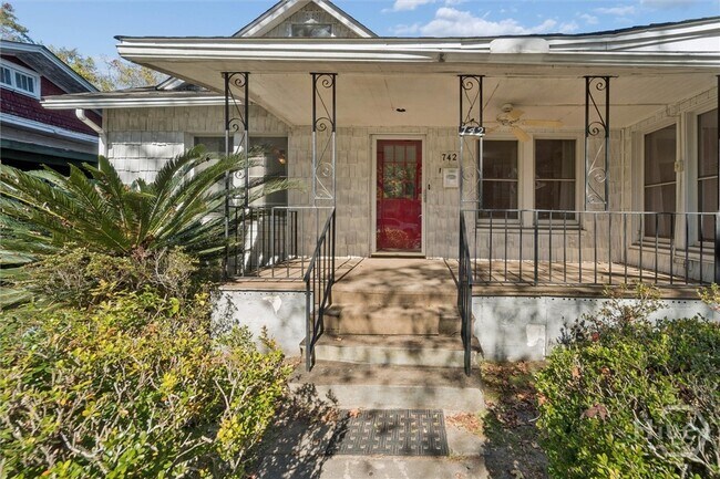 Photo - 742 E Park Ave