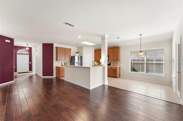 Photo - 2608 Travis Dr