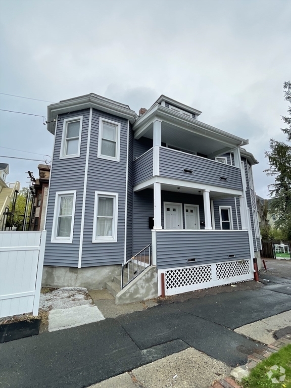 Building Photo - 547 Highland Ave Unit 2 Rental