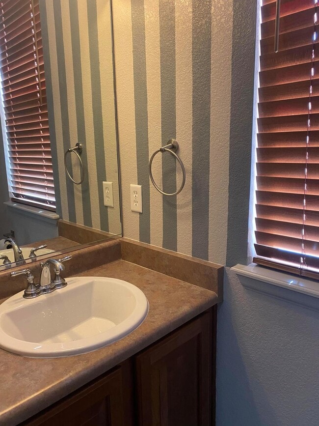 Photo - 4 bedroom - Dewhirst