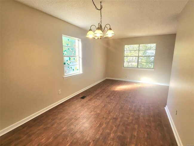 Photo - 649 Partridge Ln