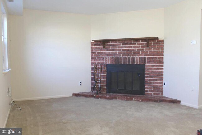 Photo - 214 Lexington Rd