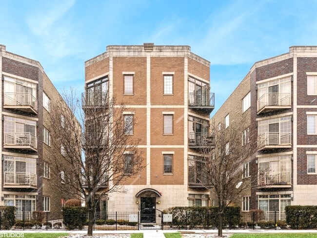 Building Photo - 7932 W Grand Ave Unit 2W