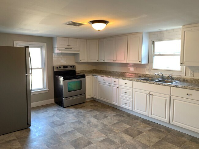 143-145 N West St Unit 145