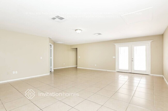 Photo - 134 S Main Dr