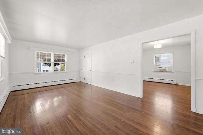 Photo - 31 E Germain St