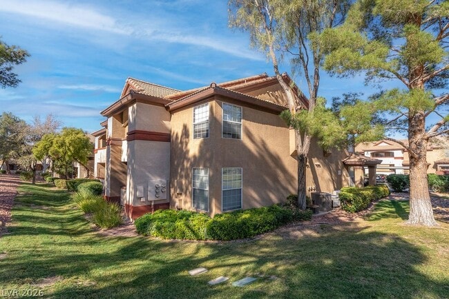 Building Photo - 231 W Horizon Ridge Pkwy Unit 917