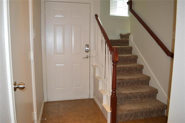 Photo - 500 Kingscote Ct