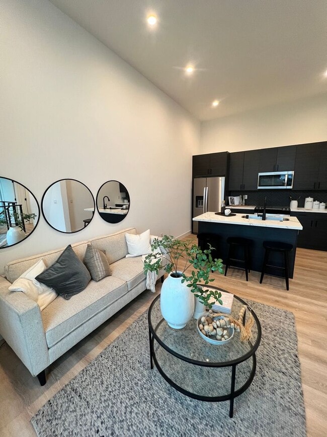 Photo - Remington Unit 5131 Remington Rd