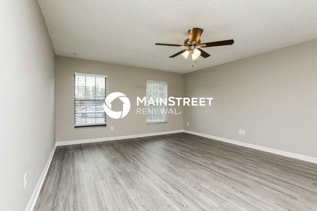 Photo - 3 Bedroom Pet-Friendly Home in Ocoee, FL with Main Street Renewal