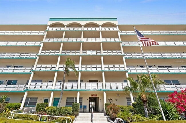 2960 59th St S Unit 105
