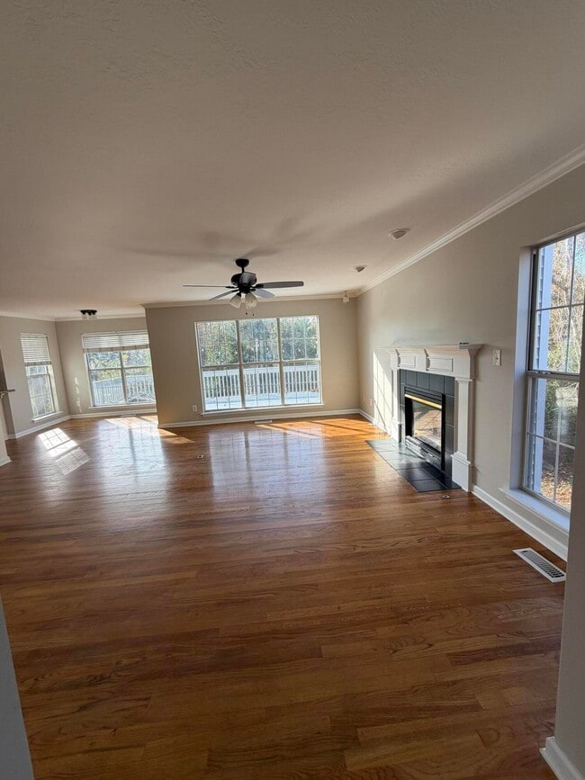 Photo - 516 Granite Point