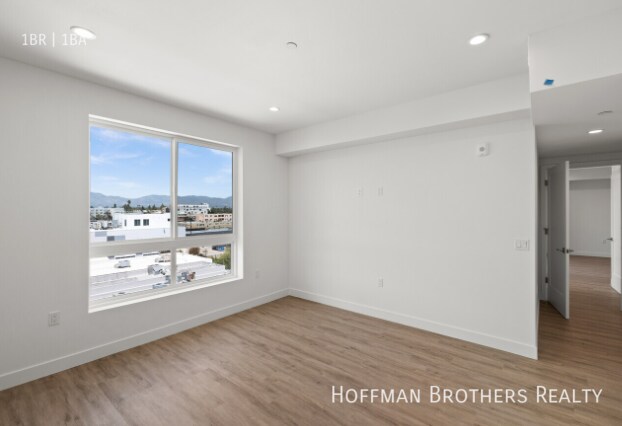 Photo - 6600 Van Nuys Blvd Unidad 412A