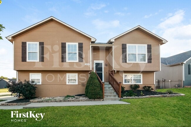 Building Photo - 8000 NE 108th Terrace