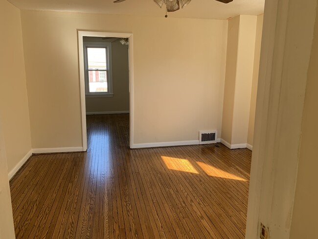 Photo - 28 E Goepp St Unit 2nd Floor