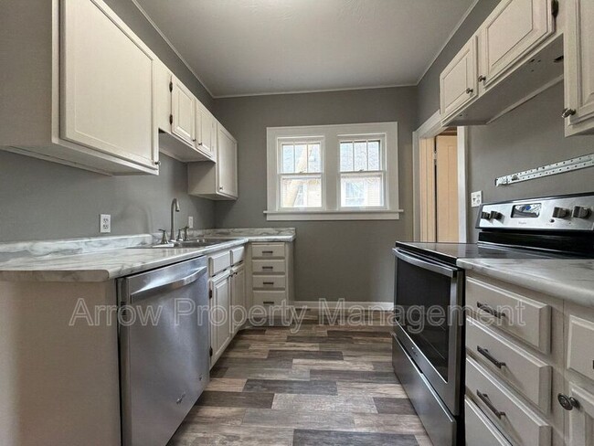 Photo - 5318 Stockwell St