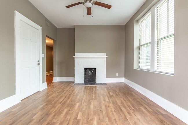 Photo - 1739 Walnut St