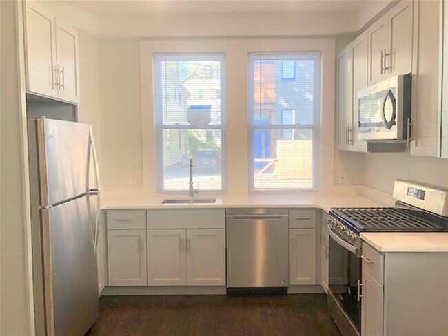 Photo - 75 Kinnaird St Unidad 1