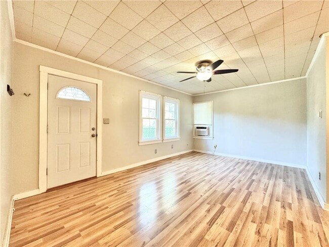 Photo - 707 E Lafayette St