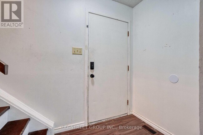 Photo - 1 Ranchwood Crescent