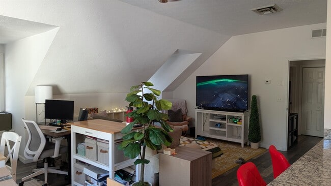 Photo - 56 McIntosh Ln