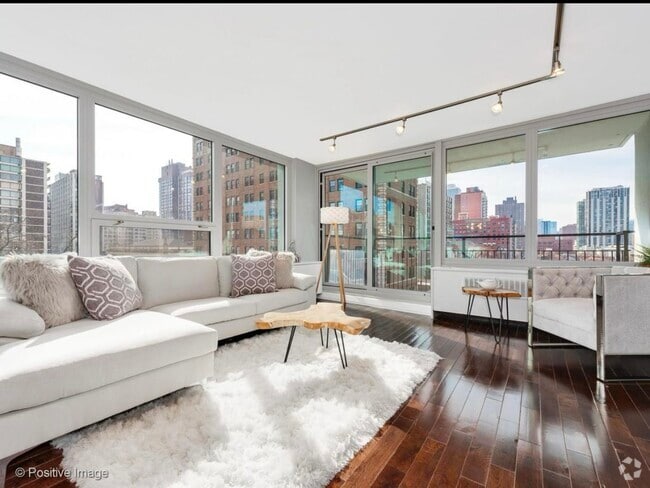 Building Photo - 88 W Schiller St Unit 702 Rental