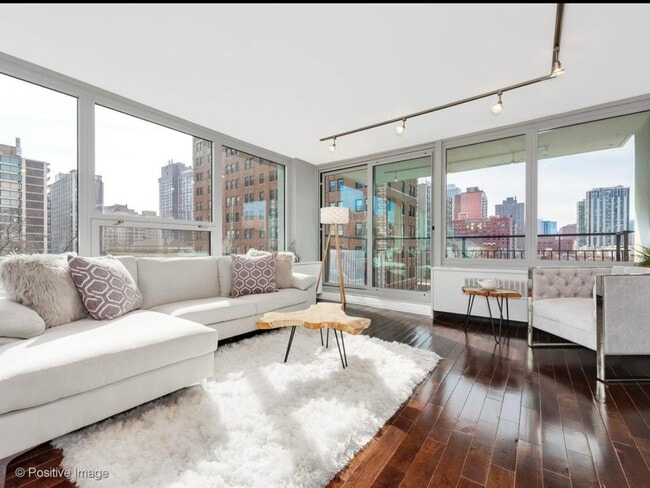 Photo - 88 W Schiller St Condo Unit 702