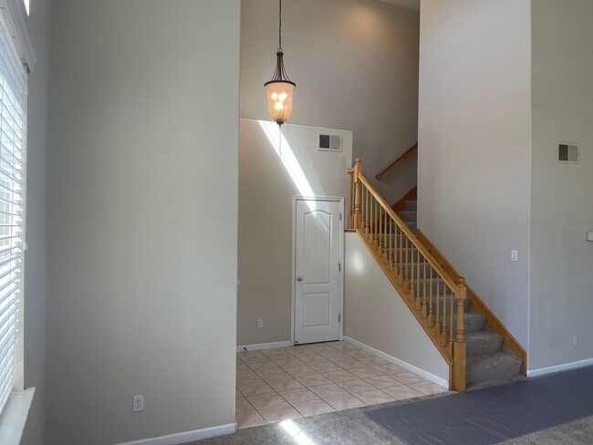 2733 Sunflower Cir