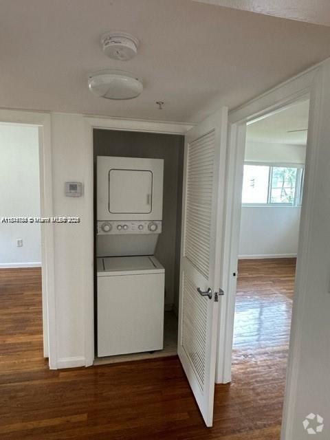 Building Photo - 8216 Crespi Blvd Unit 3 Rental