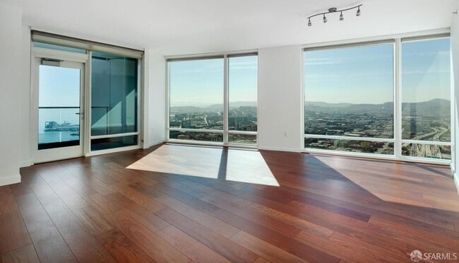 Photo - 425 1st St Unidad 4003