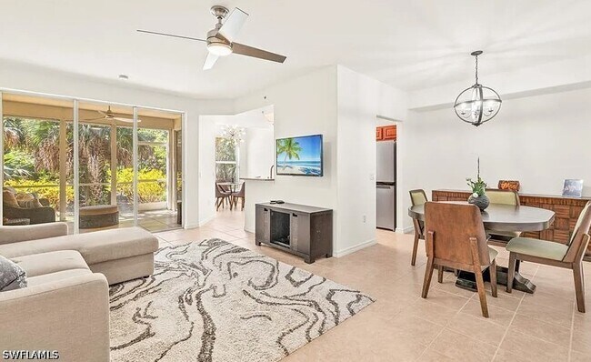 Photo - 1315 Henley St Unidad 1006