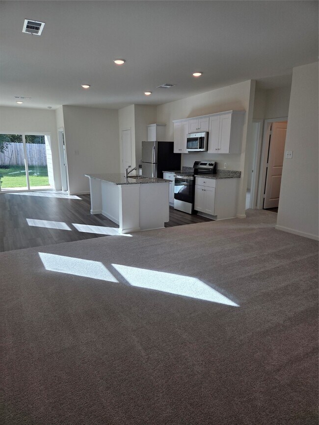 Photo - 632 Craven St