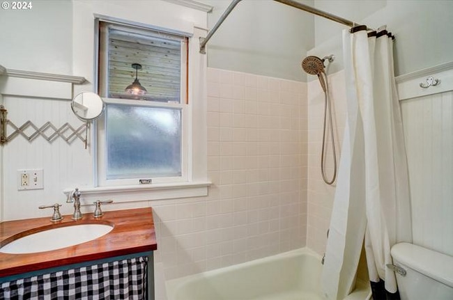 Photo - 4326 NE 16th Ave