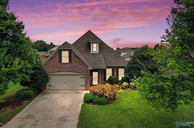 Photo - 22 Maple Grove Blvd SW