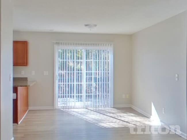 Photo - 6 Alderwood Ct