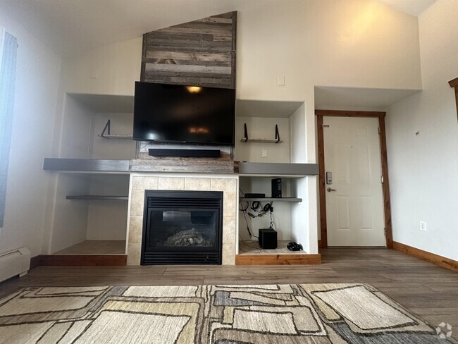 Building Photo - 3305 Columbine Dr Rental