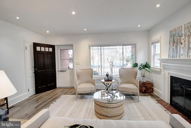 Photo - 102 Frederick Ave