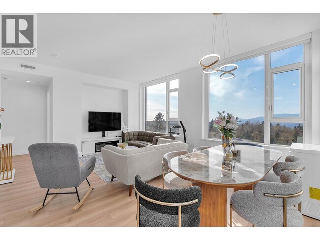 Photo - 8750 University Crescent Unit 604