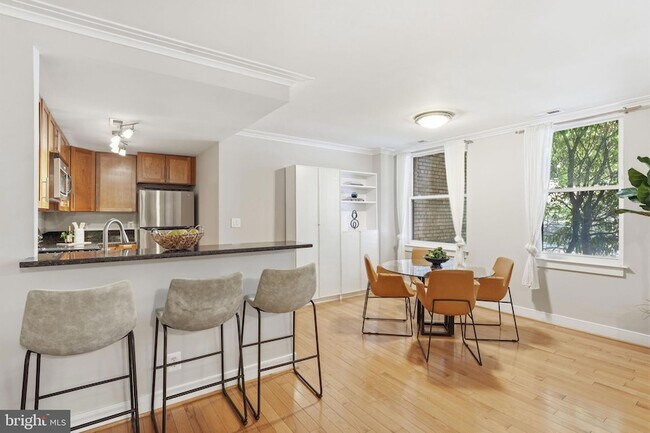 14 S Street NE Unit 201