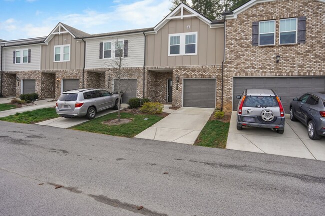 Photo - 326 Seaton Wy