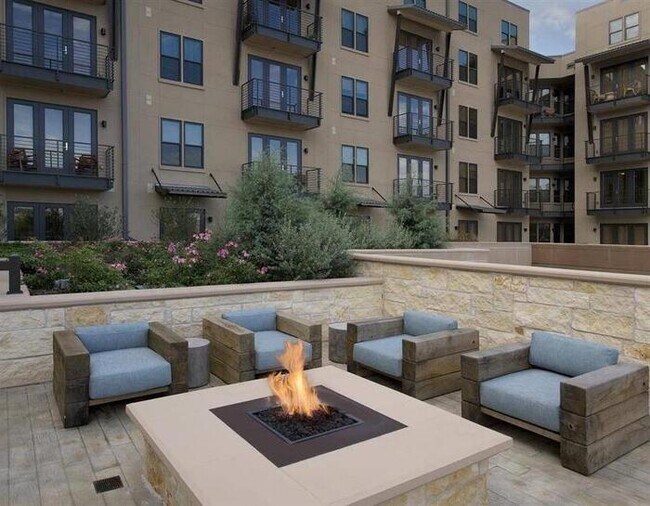 Photo - 3206 Revere St Unit b9