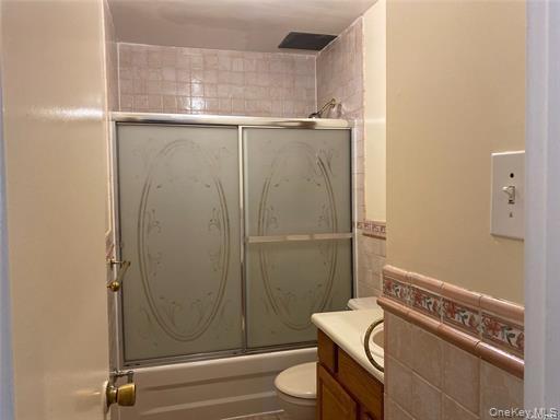 Photo - 231-24 Lansing Ave