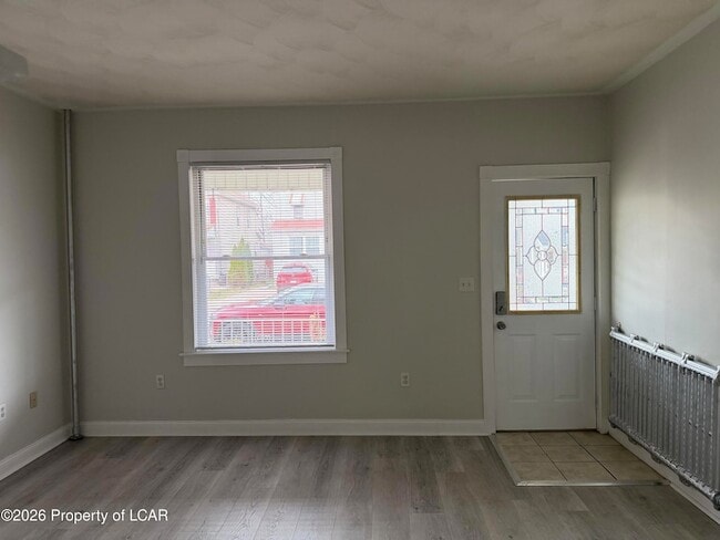 Photo - 178 S Sherman St