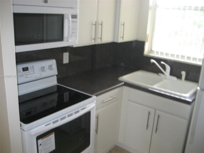 Photo - 1801 S Treasure Dr Unit 409