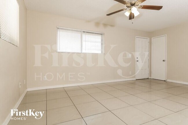 Photo - 5903 W Hearn Rd