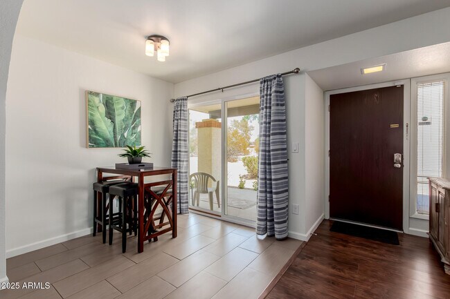 Photo - 811 E Eugie Ave