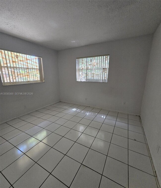 Photo - 5880 NW 19th Ct Unit 5888