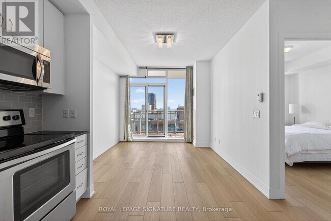 Photo - 68 Merton St Unit 1201